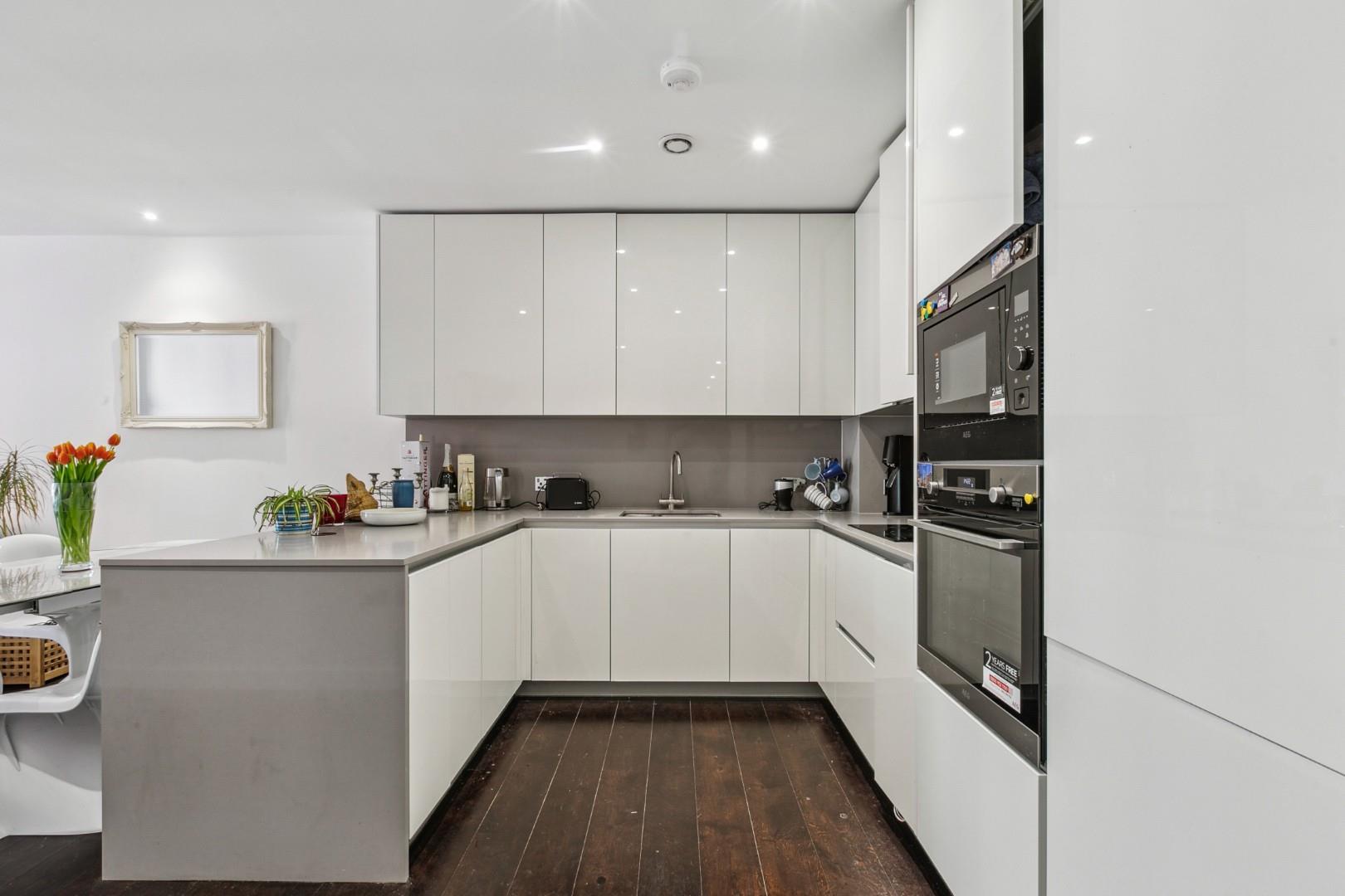 Haines House, 10 Charles Clowes Walk, Nine Elms SW11