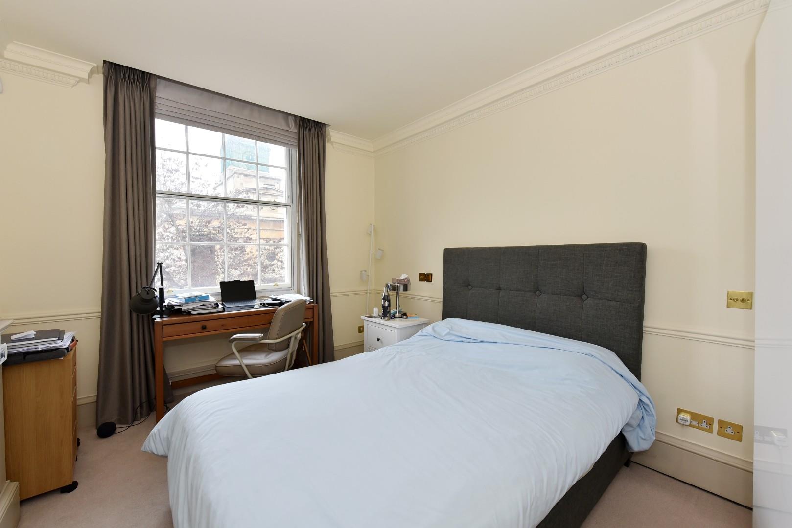 Large Lateral Flat – Eaton Square, Belgravia SW1W