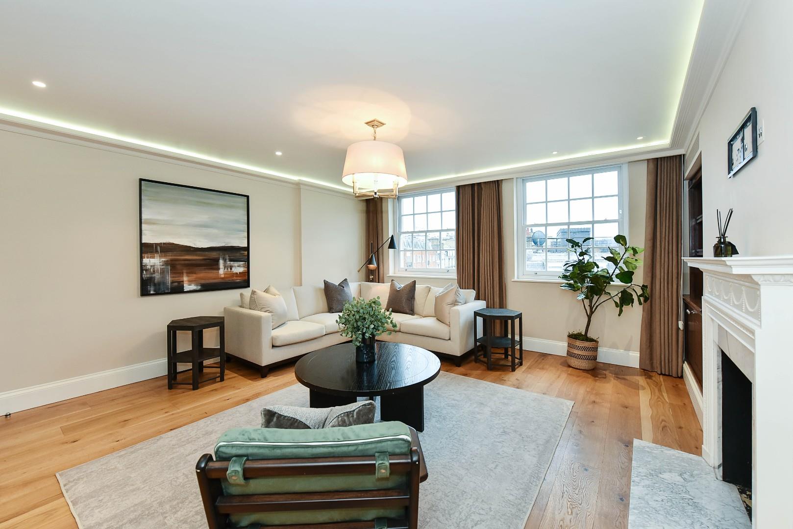 Curzon Street, Mayfair, London W1J