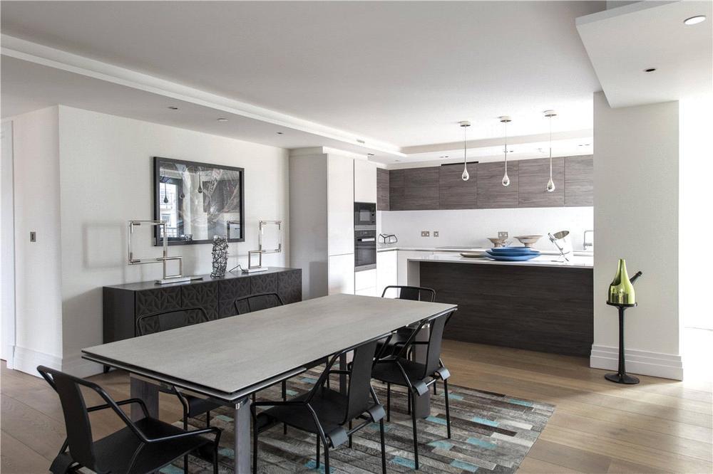 Kensington Gardens Square, London, W2