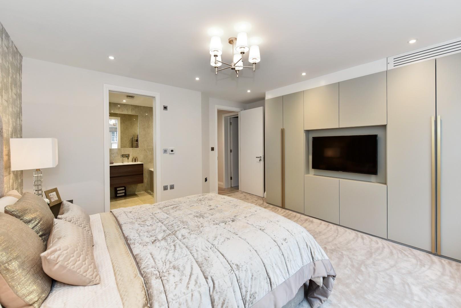 Cumberland Mansions, George Street, Marylebone