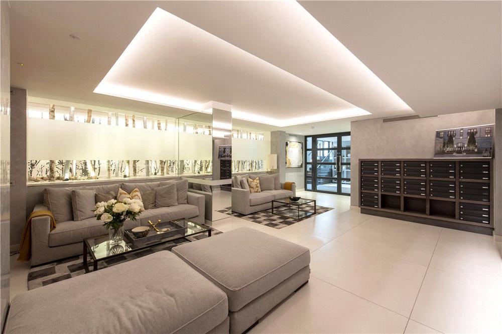 Kensington Gardens Square, London, W2