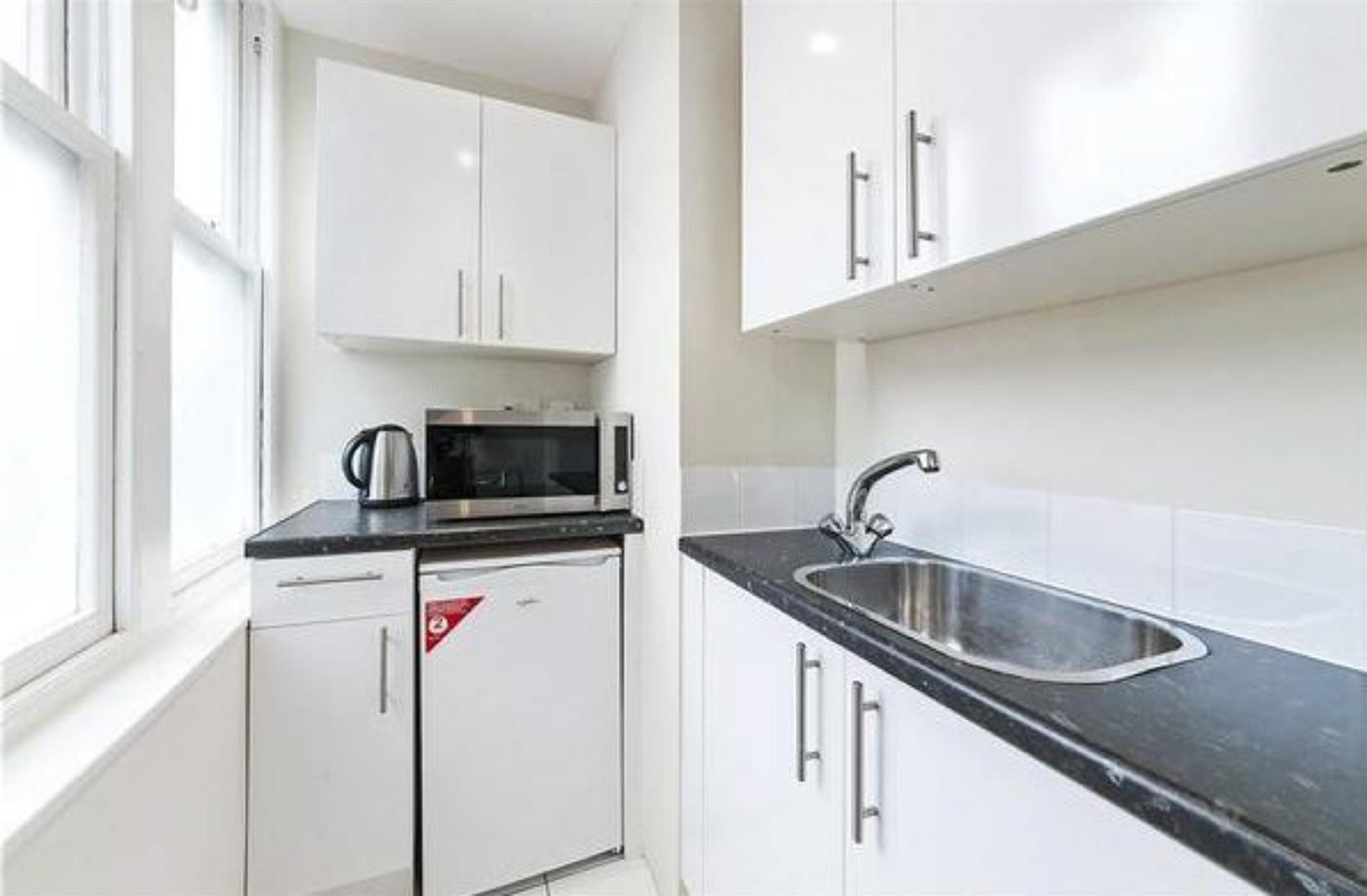 39 Hill Street, Mayfair, W1J