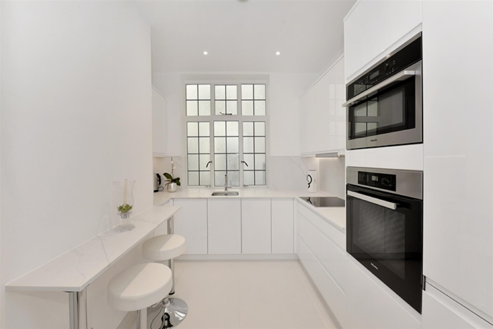 Bryanston Court I, George Street, Marylebone W1H
