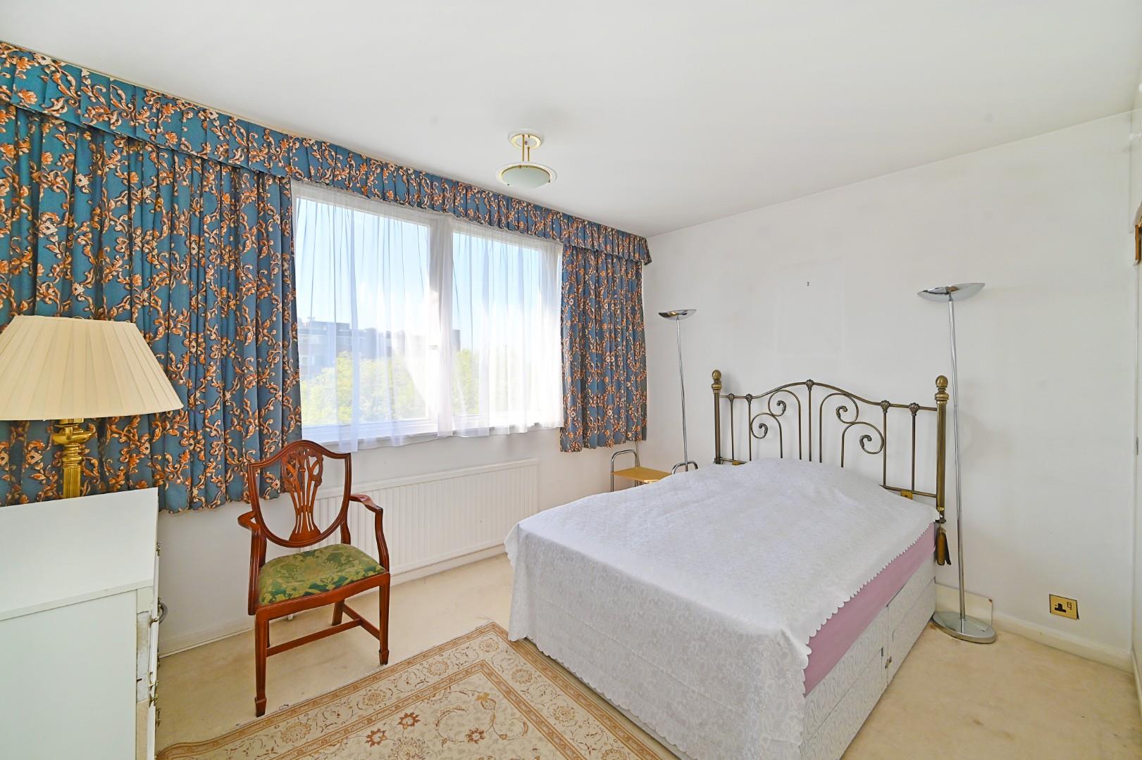 Raynham, Norfolk Crescent, Hyde Park, W2