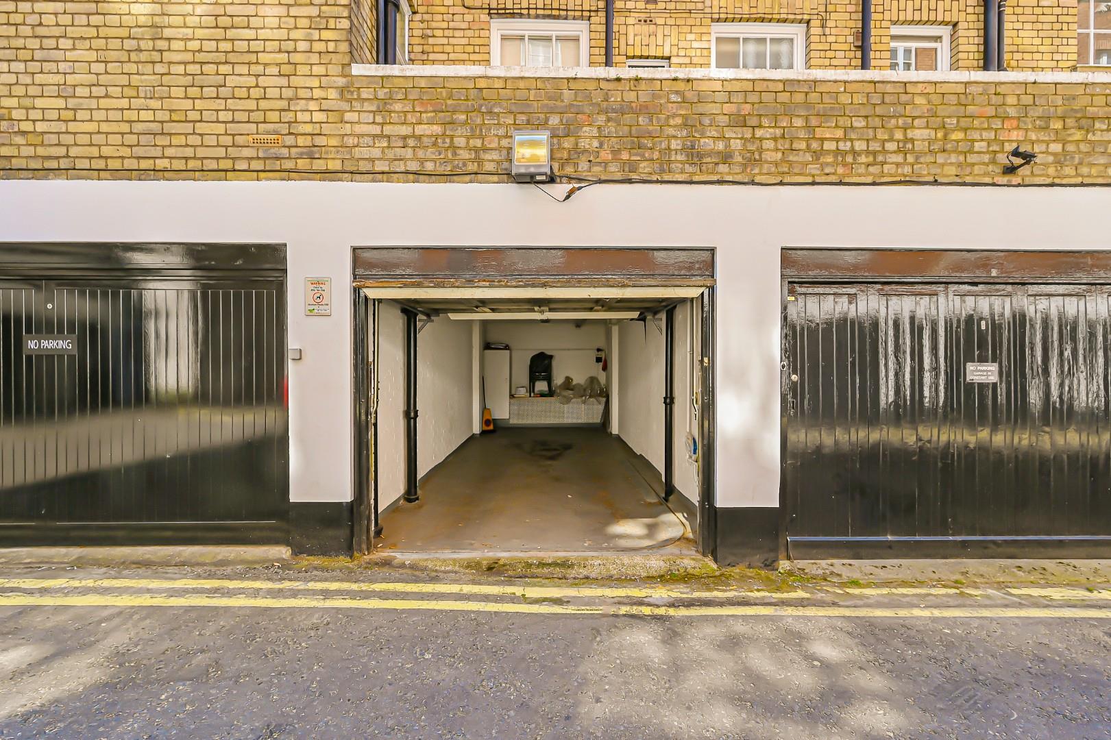 Bryanston Court I, George Street, Marylebone W1H