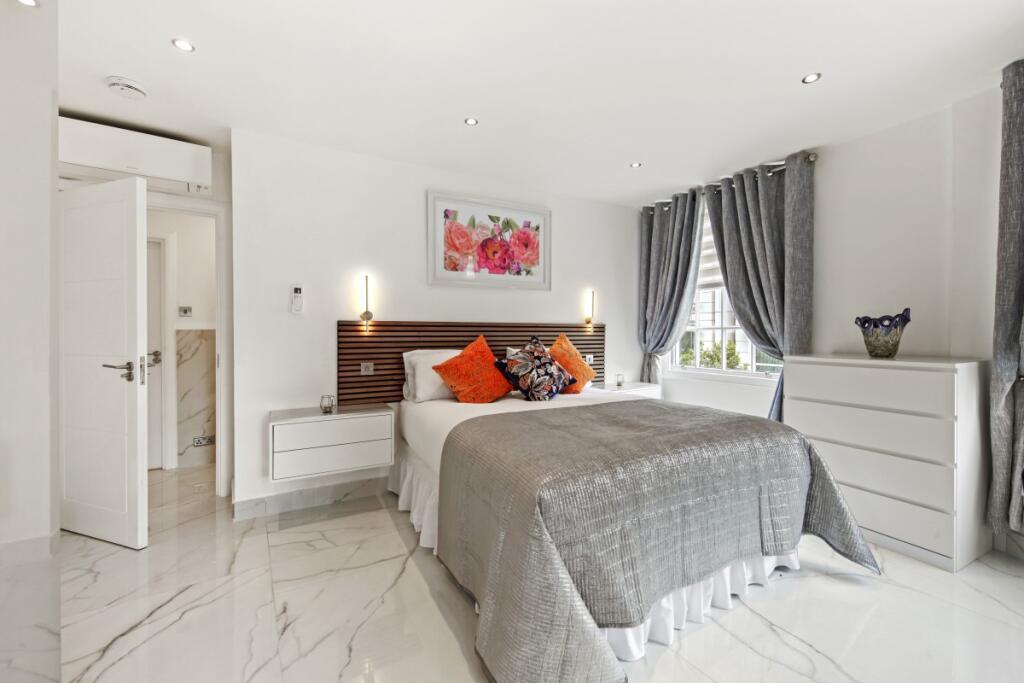 Great Cumberland Place, London