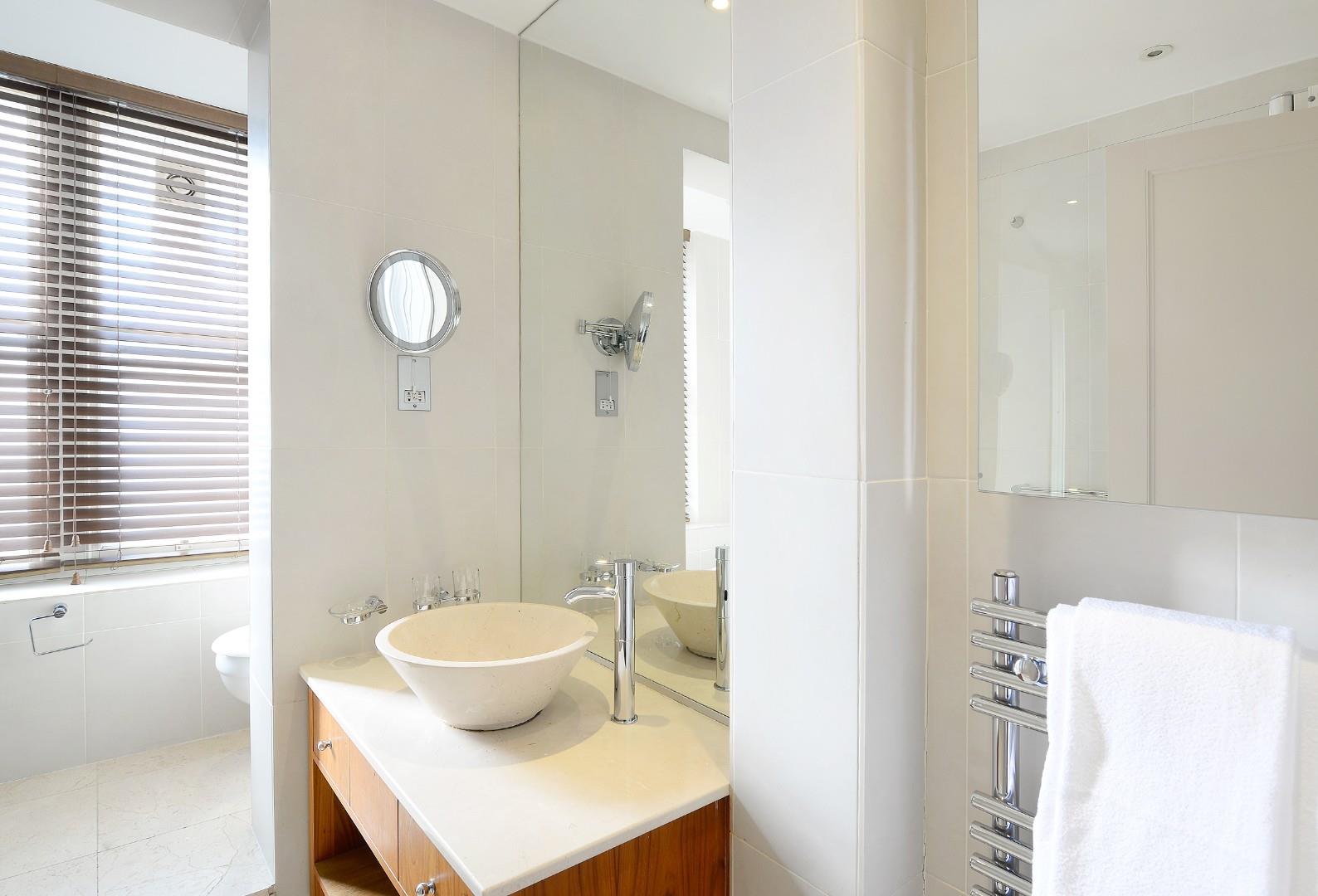 39 Hill Street, Mayfair W1J