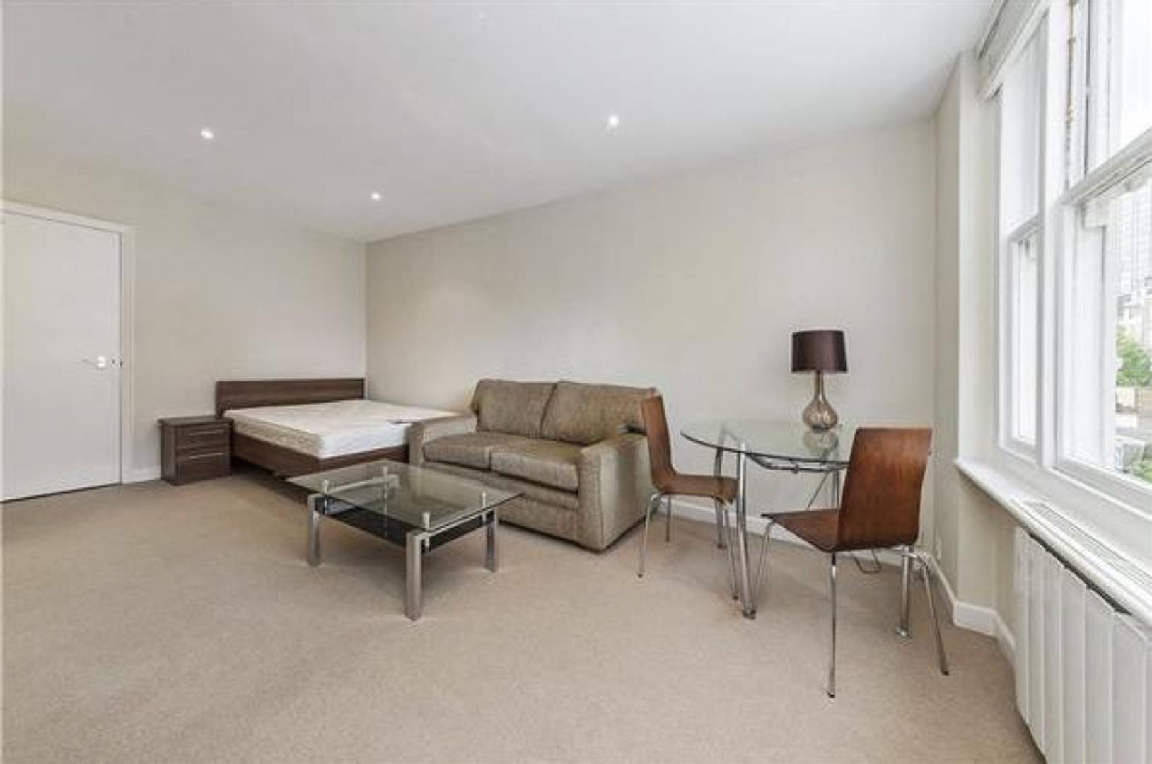 39 Hill Street, Mayfair, W1J