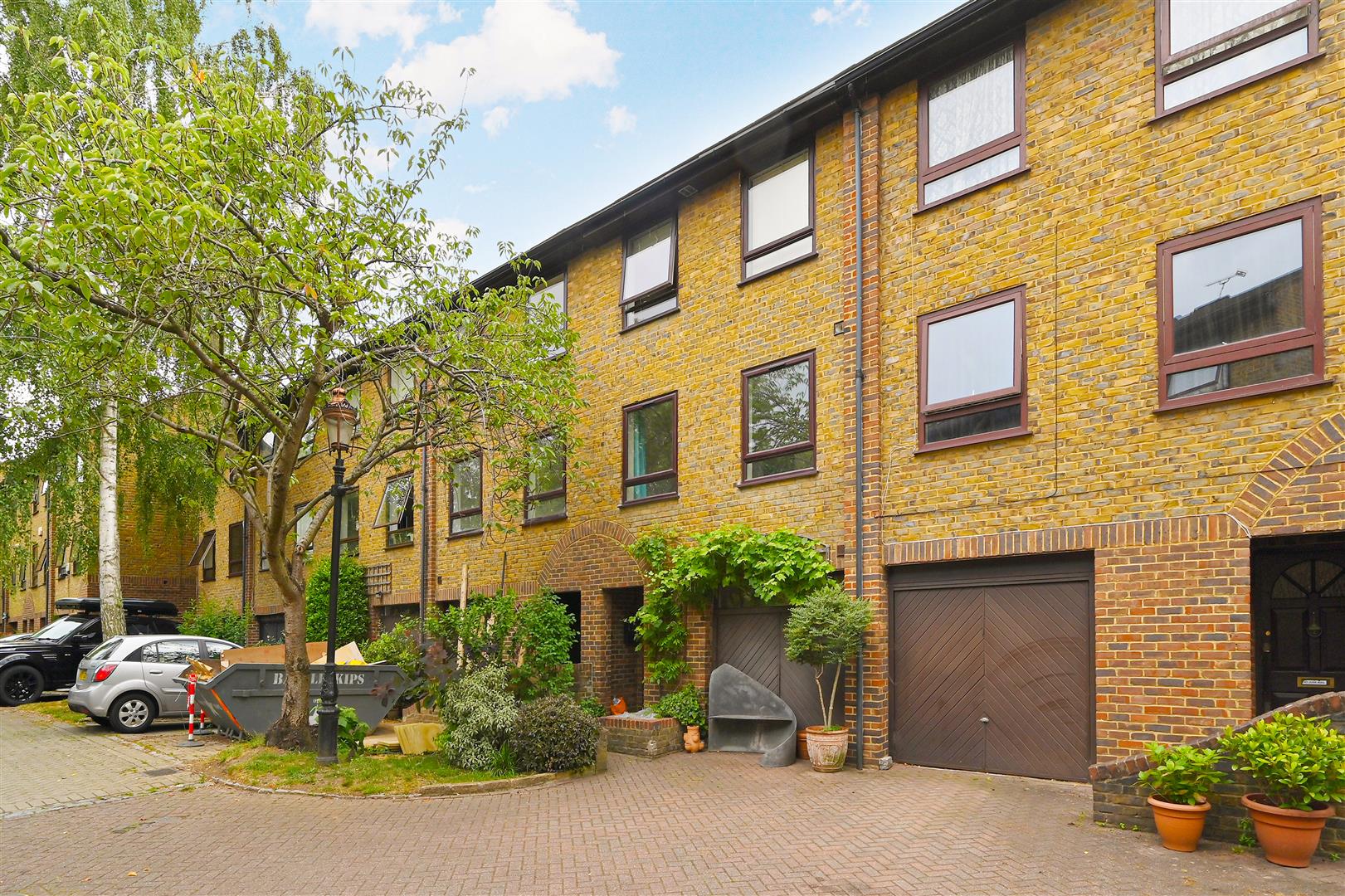 Abinger Mews, Maida Vale, London W9