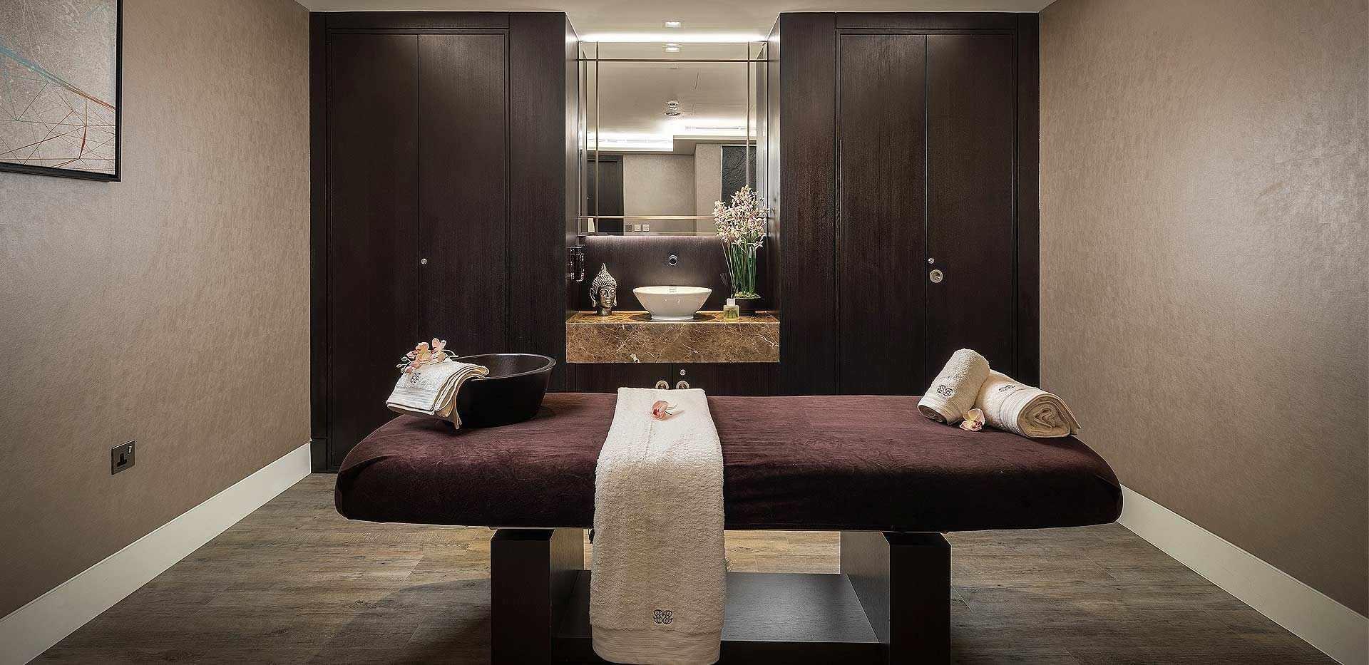 Savoy House, 190 Strand, London WC2