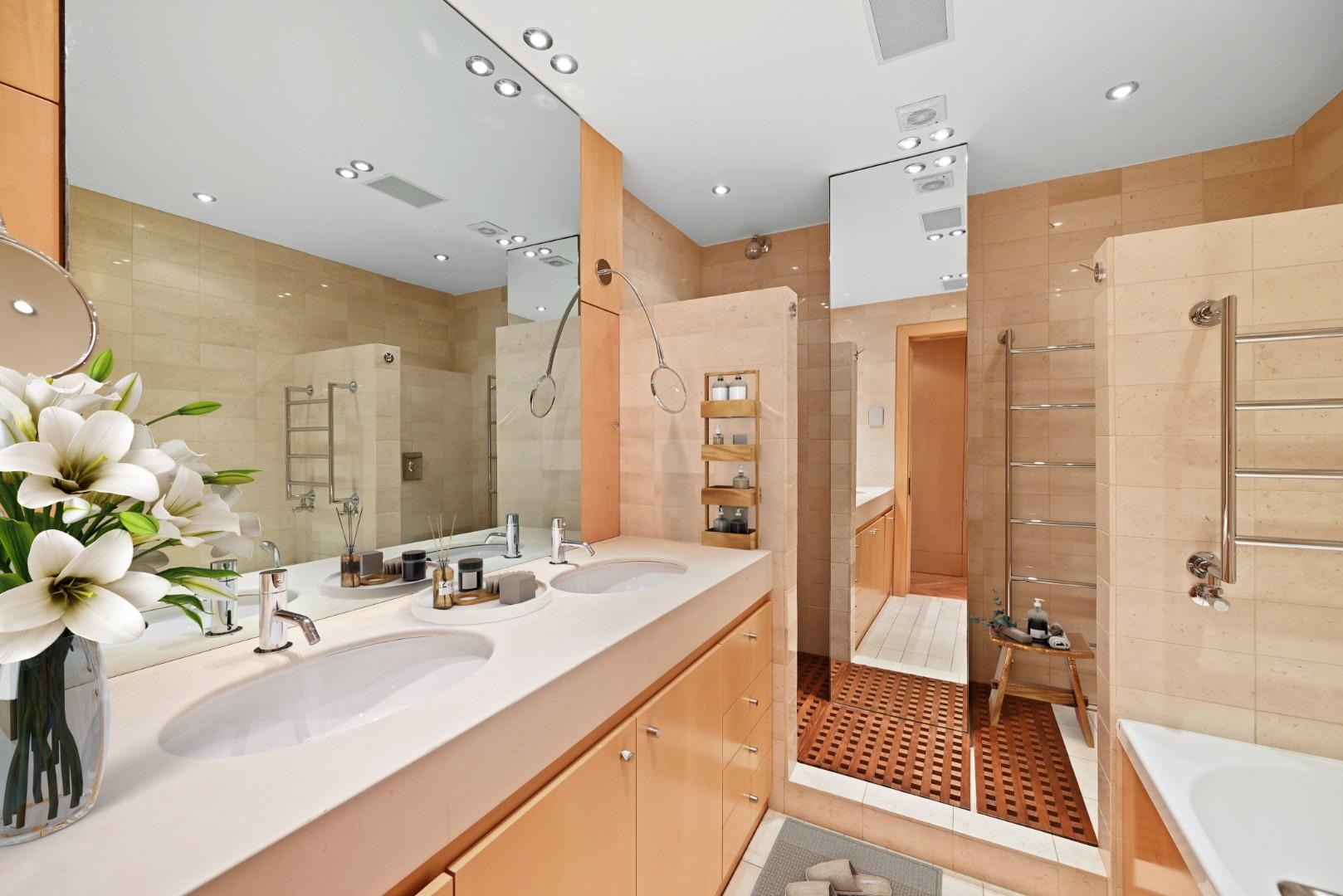 Lowndes Square, Knightsbridge, SW1X