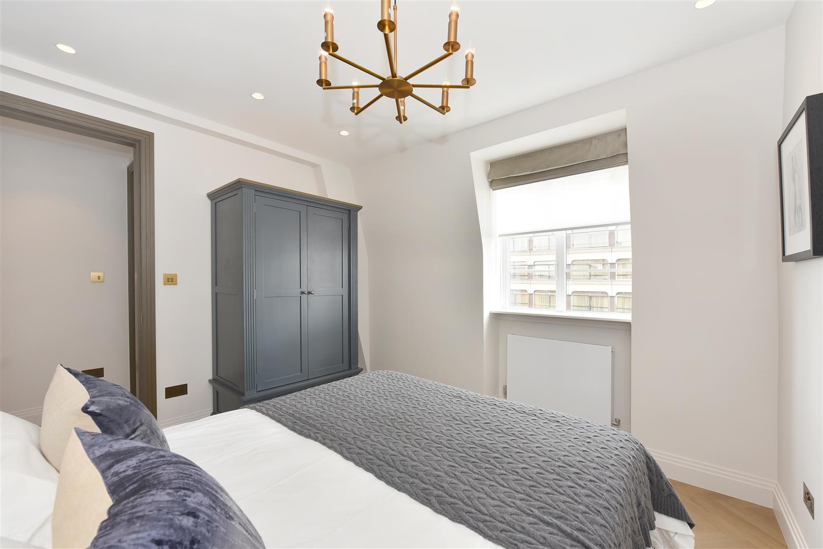 Knightsbridge Court, Sloane Street, SW1X