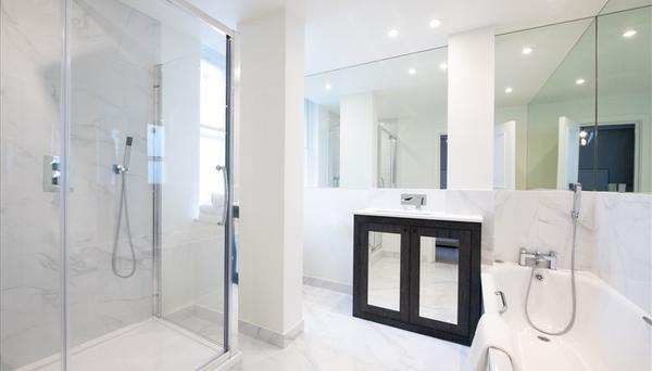 39 Hill Street, Mayfair, London, W1J