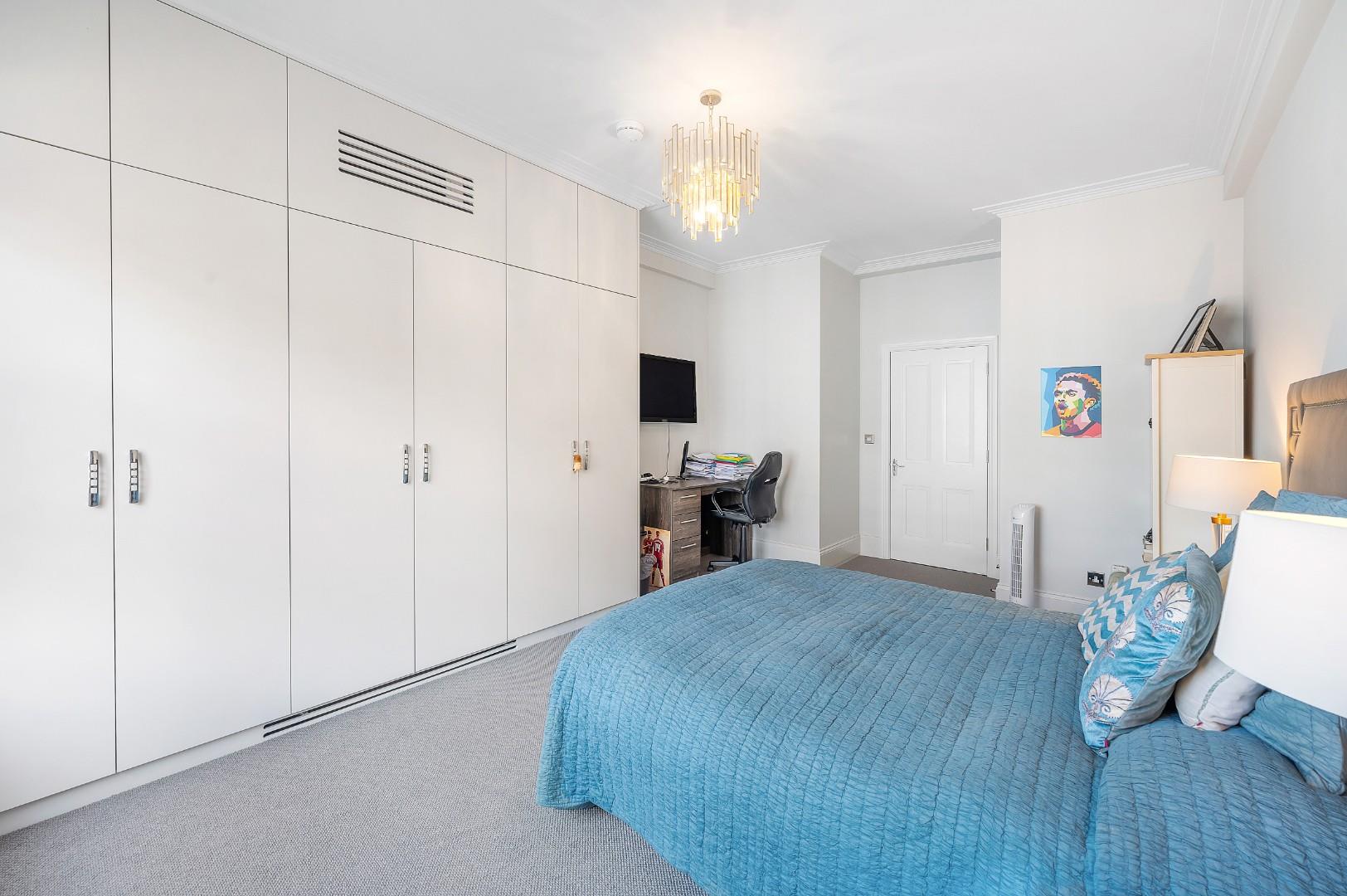 Bryanston Court I, George Street, Marylebone W1H