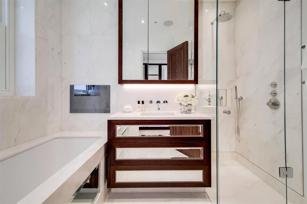 Prince Of Wales Terrace, London