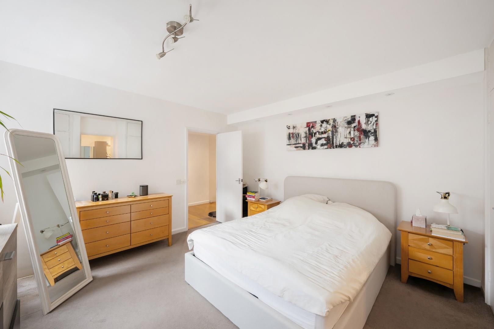 For Sale By Auction – Flat 34 @ 6 Porchester Terrace, Hyde Park, London W2