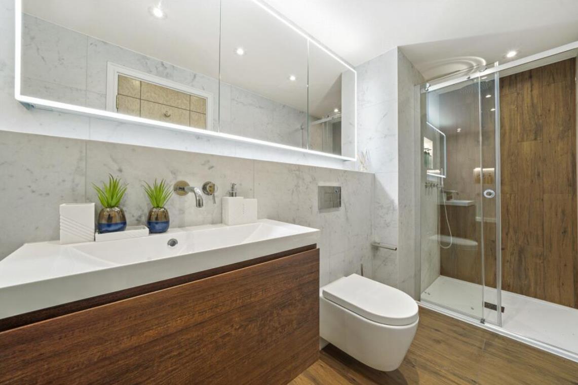Regents Park House, Park Road, London