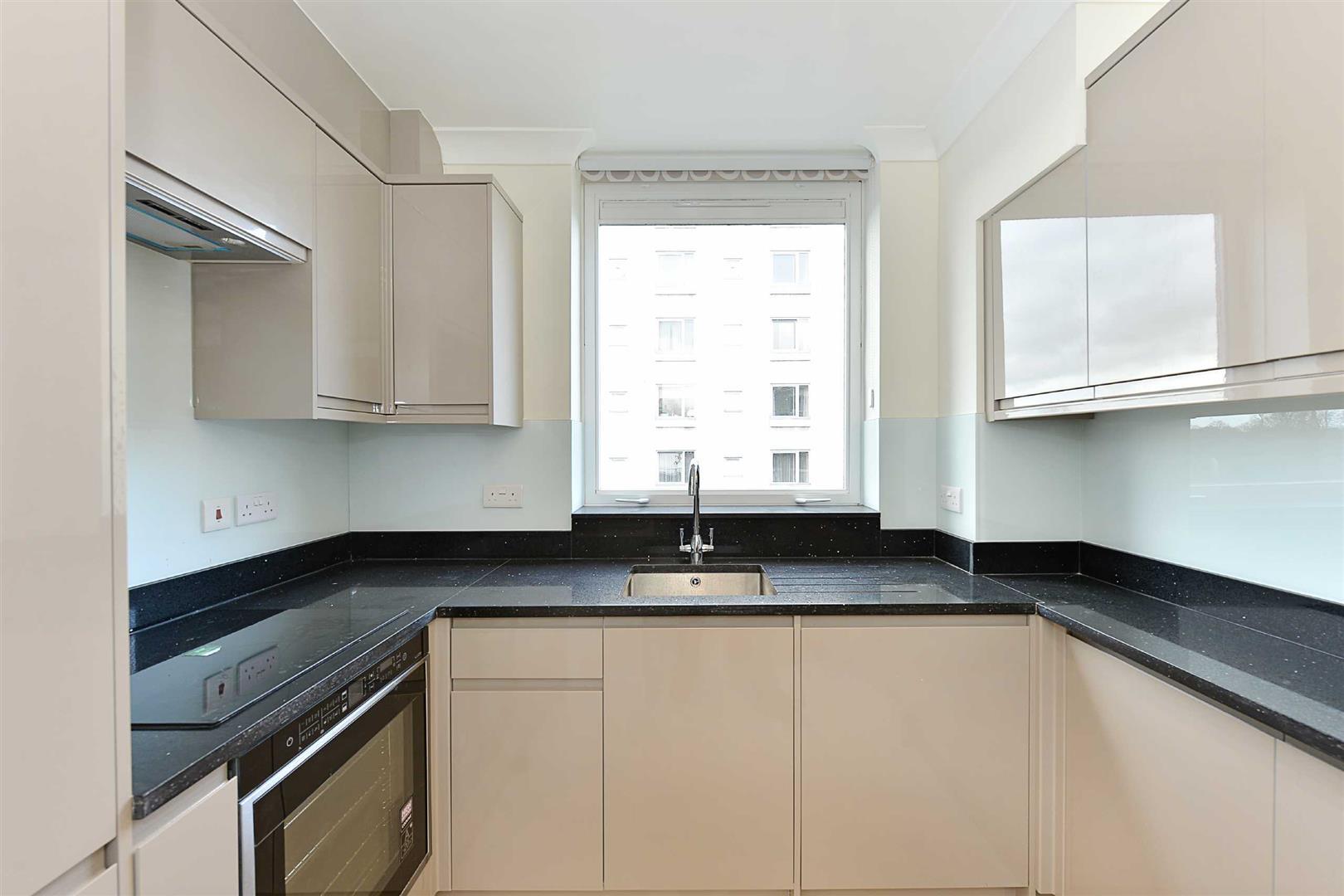 Stunning Views Over The Park – Hyde Park Towers, London, W2