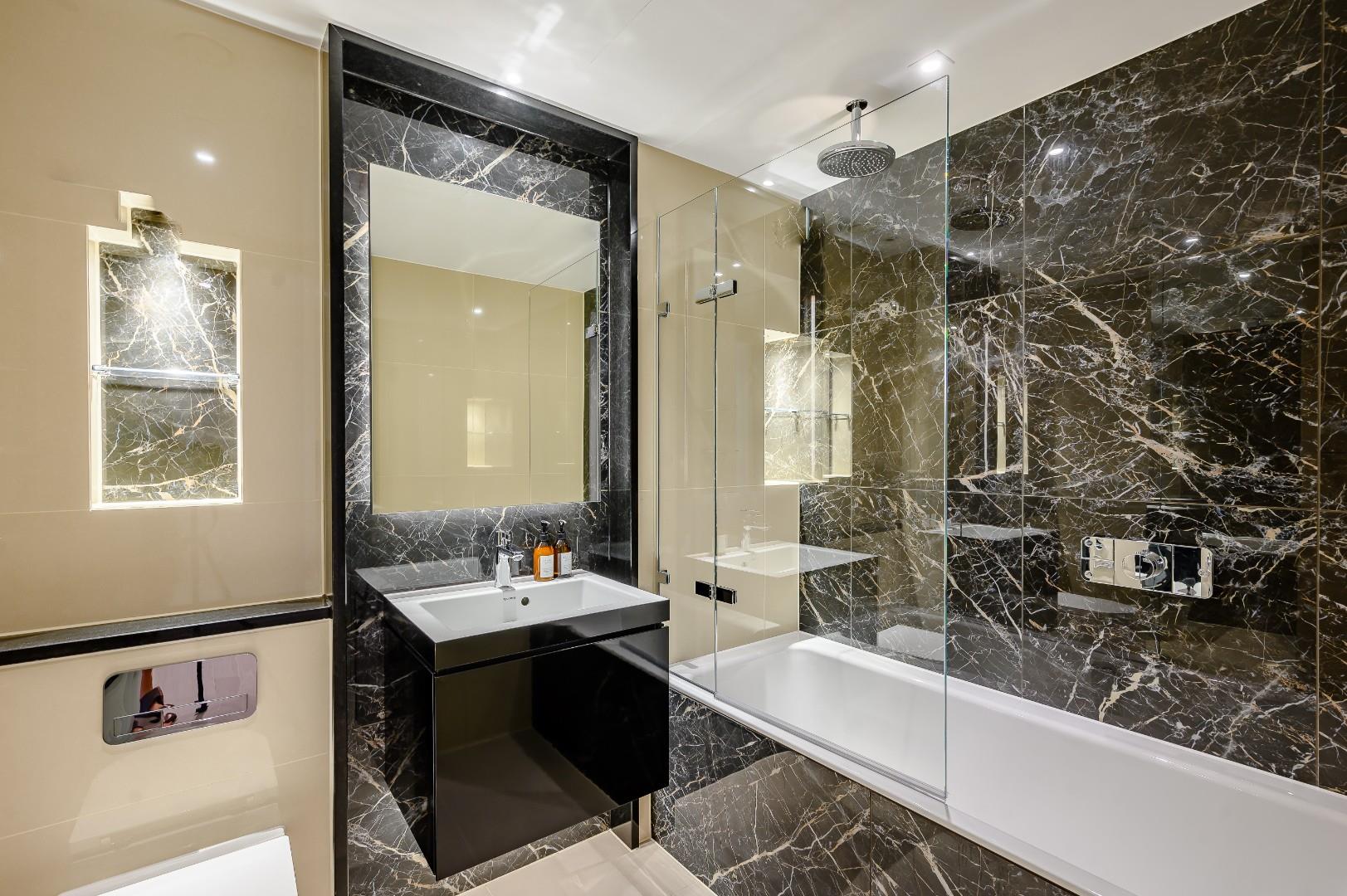 Garrett Mansions, Westend Gate, W2