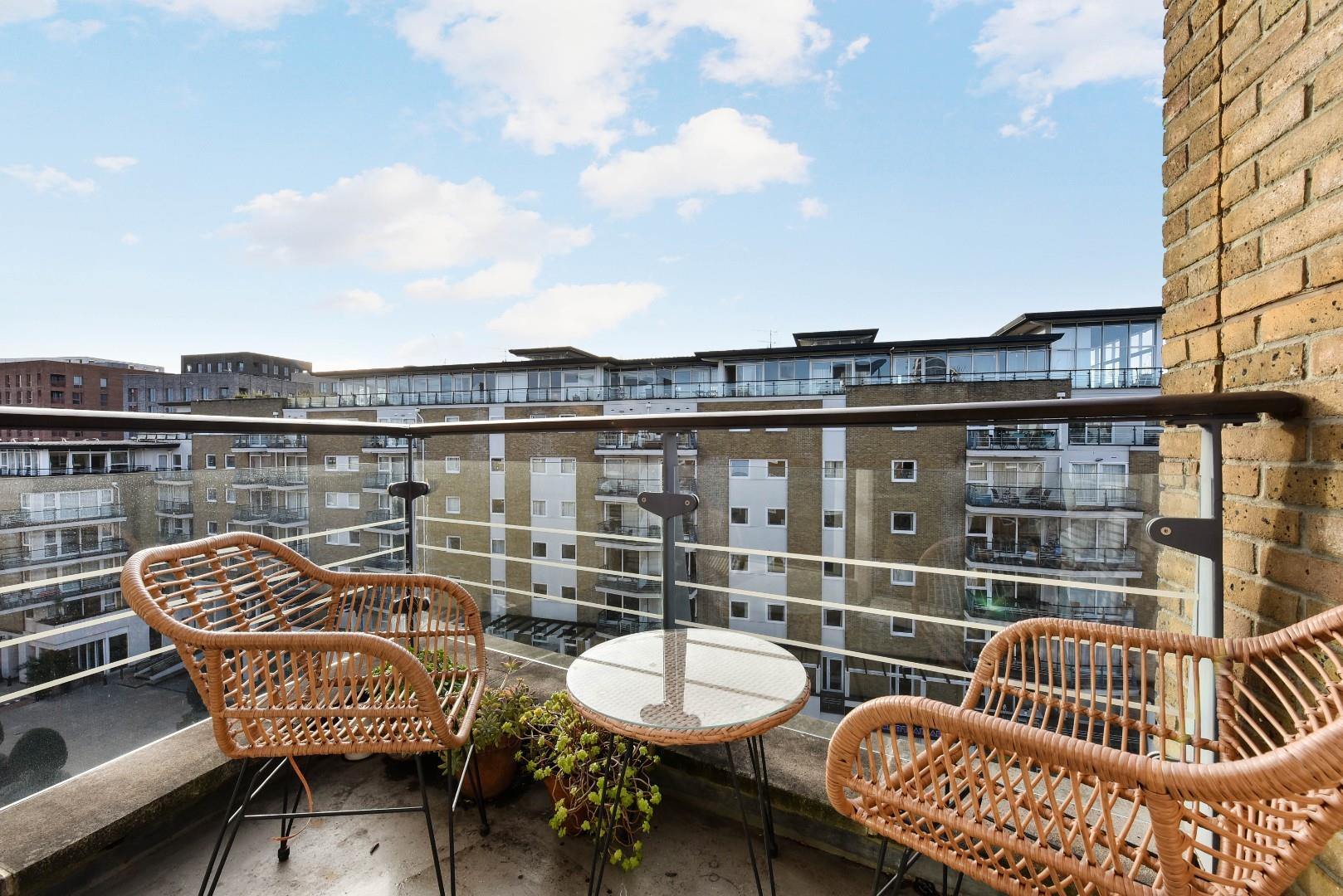 Riverside West, Smugglers Way, London SW18 – River View Apartment