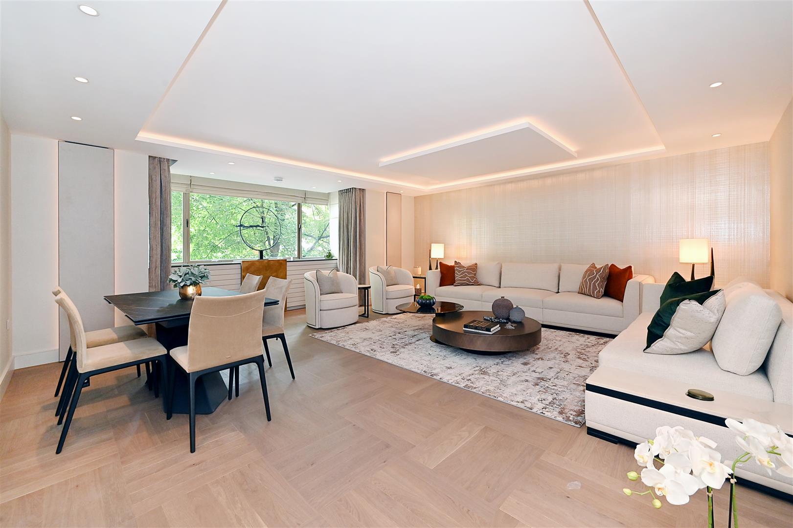 South Lodge, Knightsbridge, London SW7