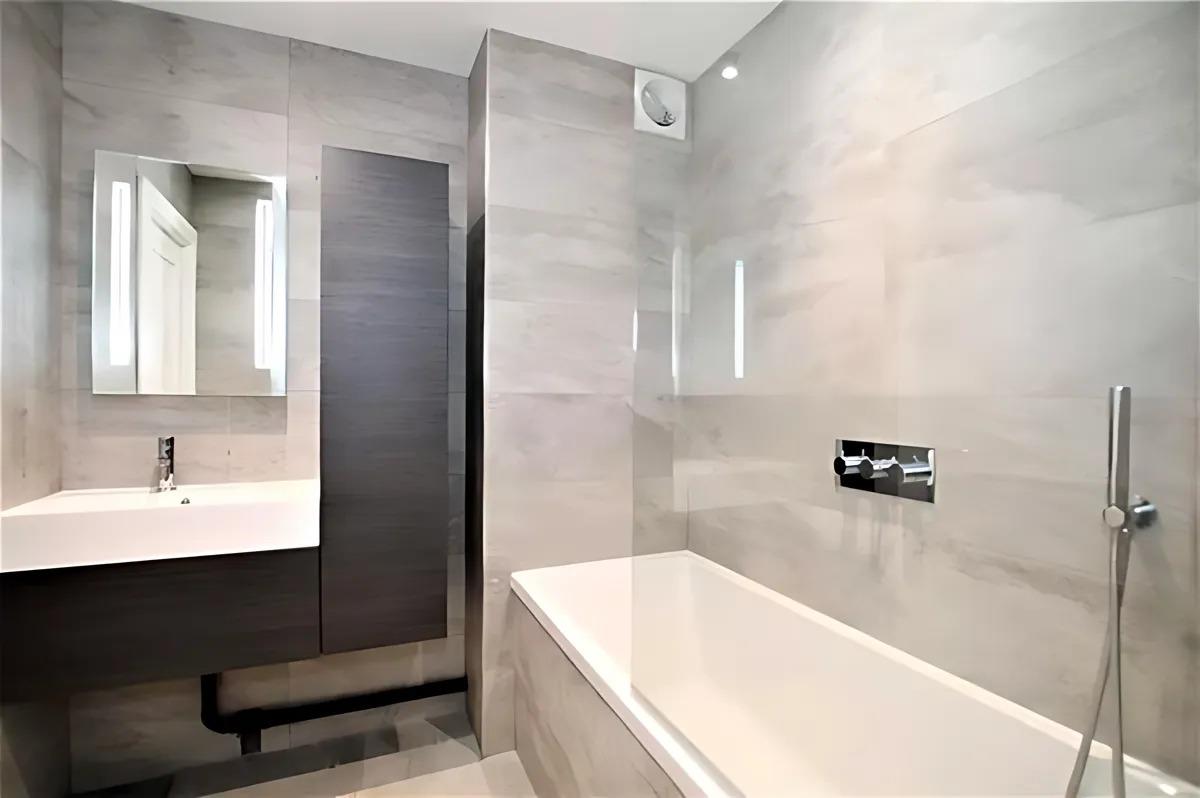 Princes Court, 88 Brompton Road, Knightsbridge, SW3