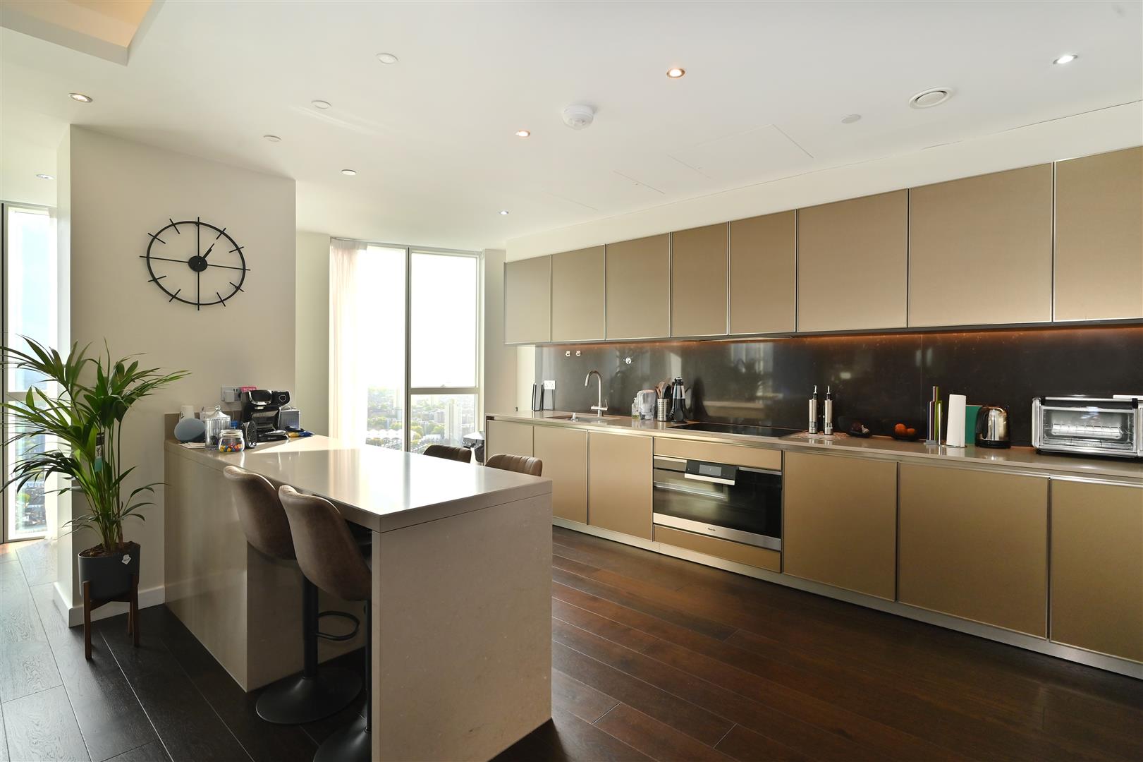 Penthouse, Sky Gardens, Vauxhall SW8