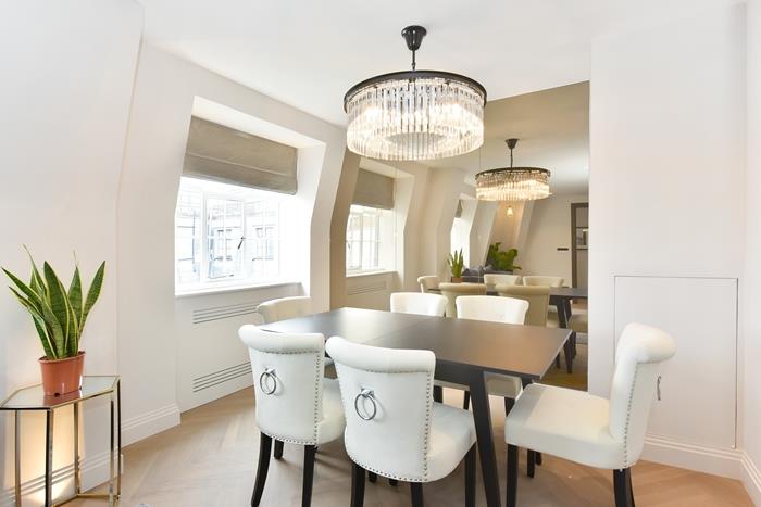 Knightsbridge Court, Sloane Street, SW1X