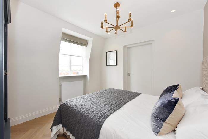 Knightsbridge Court, Sloane Street, SW1X