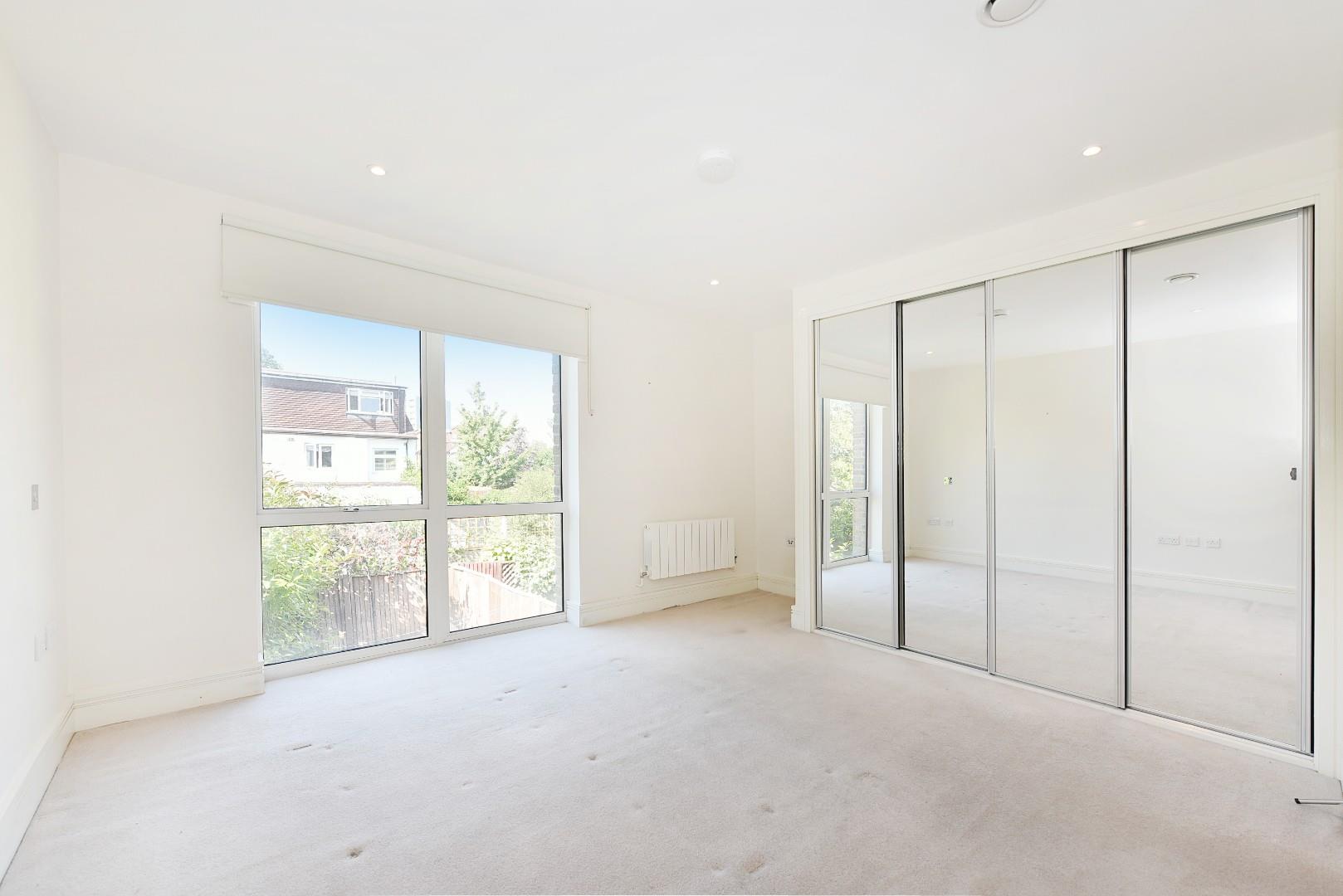 Sir Alexander Close, Acton, London W3