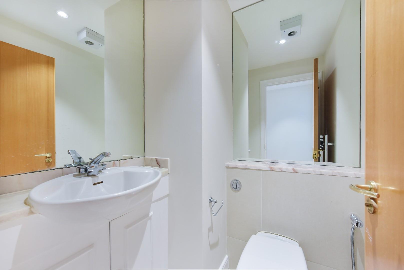 Riverviews – King Henrys Reach, Manbre Road, London W6