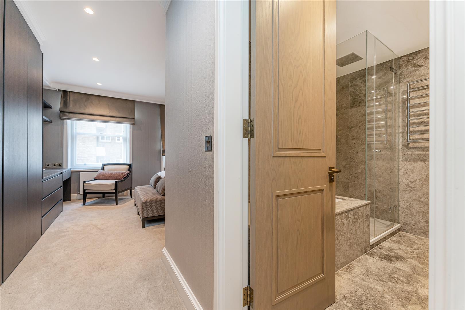 Cumberland Mansions, George Street, Marylebone W1H