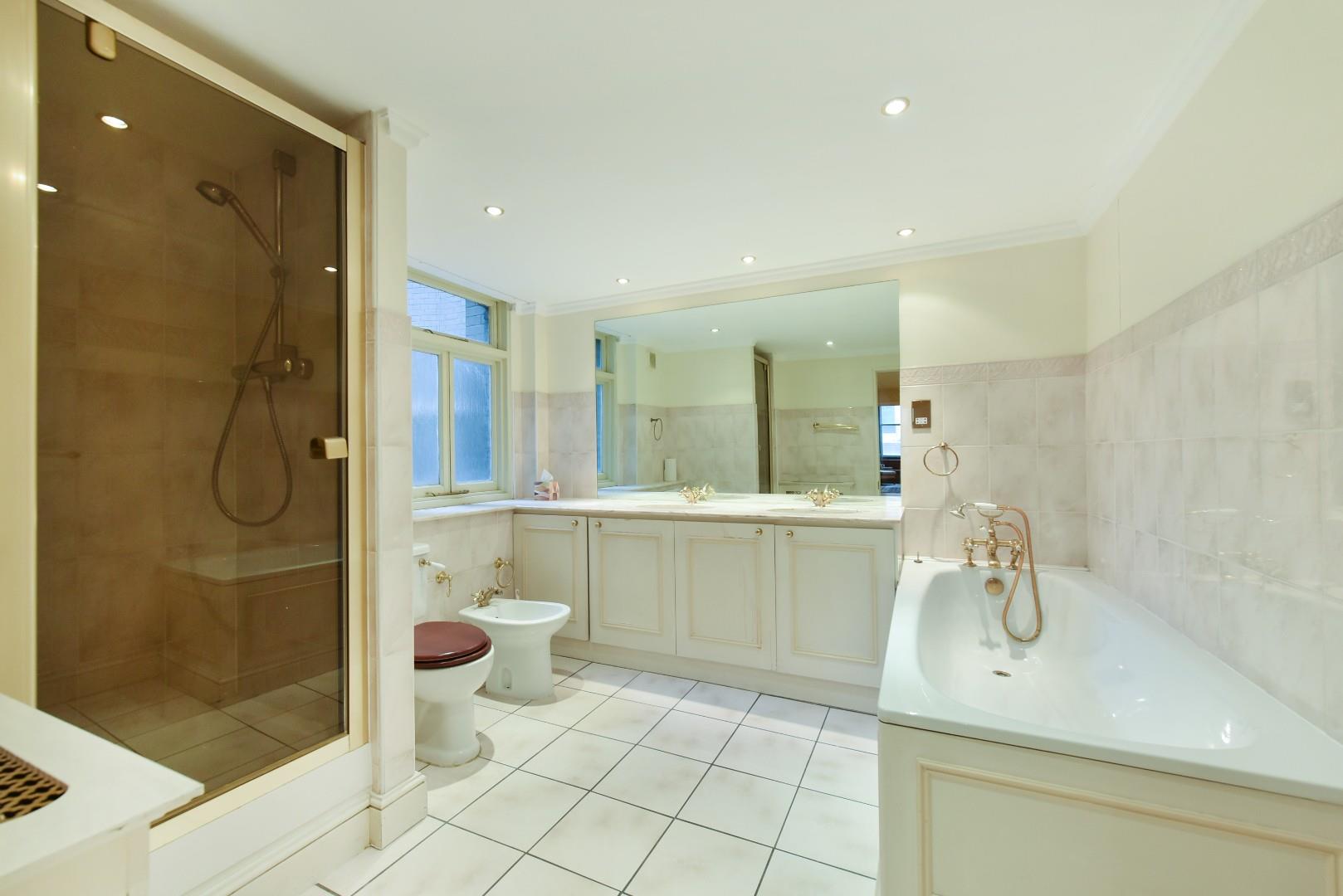 Huge Lateral Apartment Hay Hill, Mayfair, London W1J