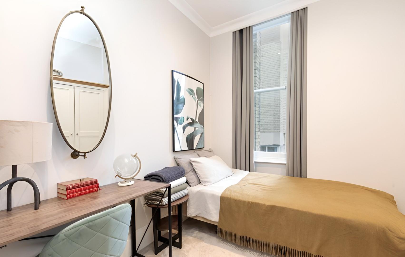 Montagu Mansions, London W1U
