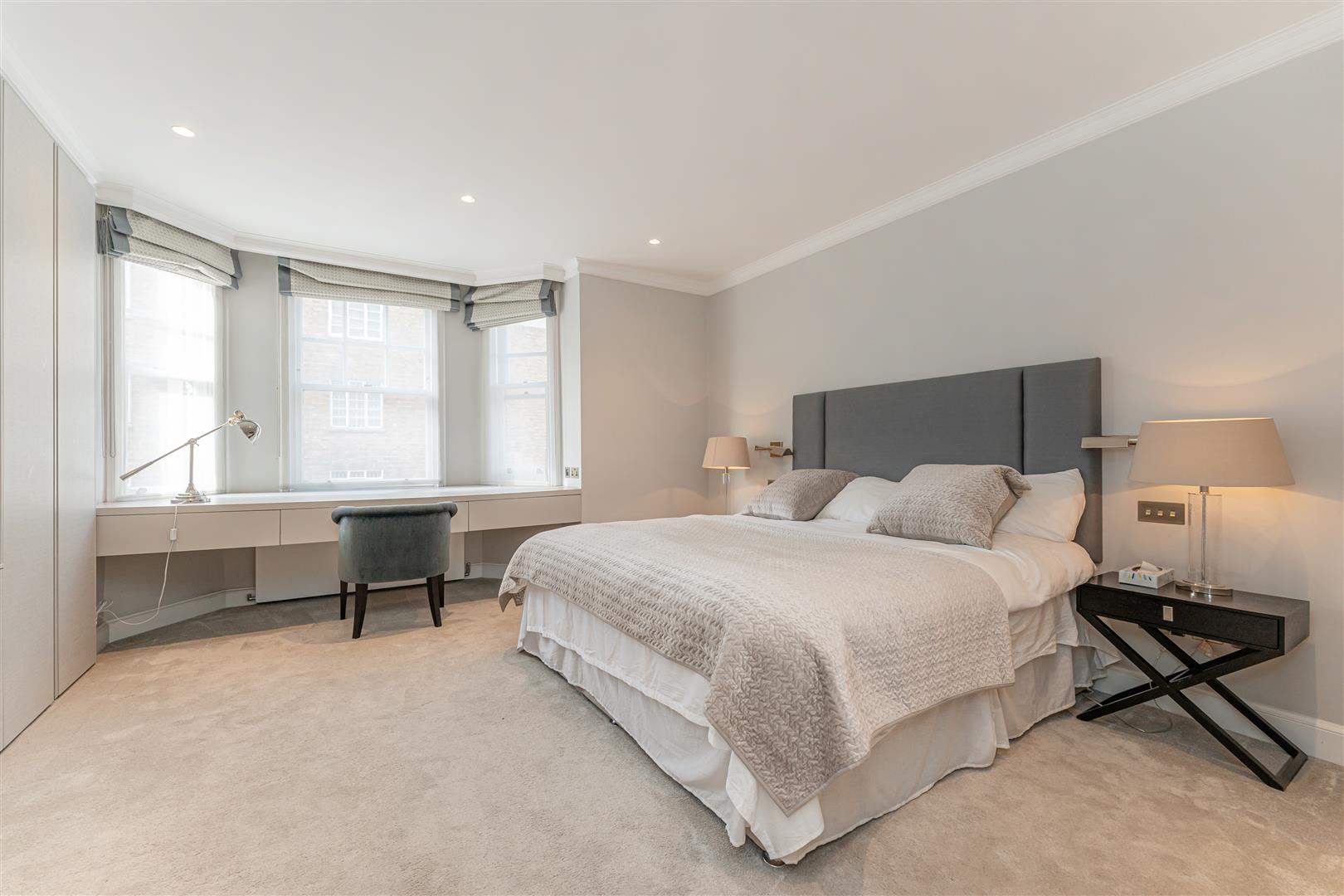 Cumberland Mansions, George Street, Marylebone W1H