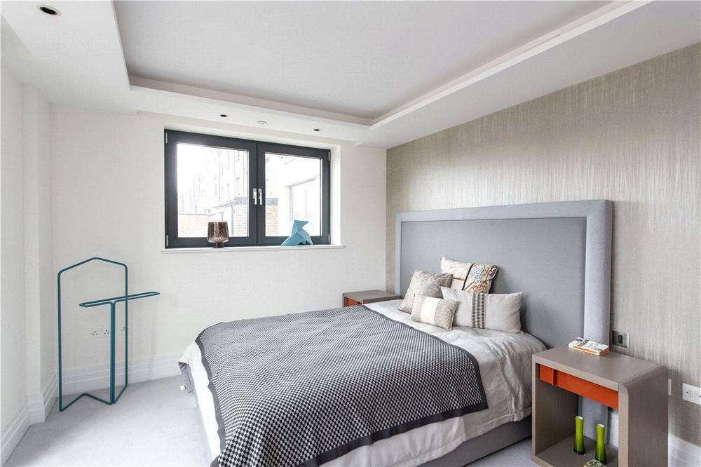 Kensington Gardens Square, London, W2