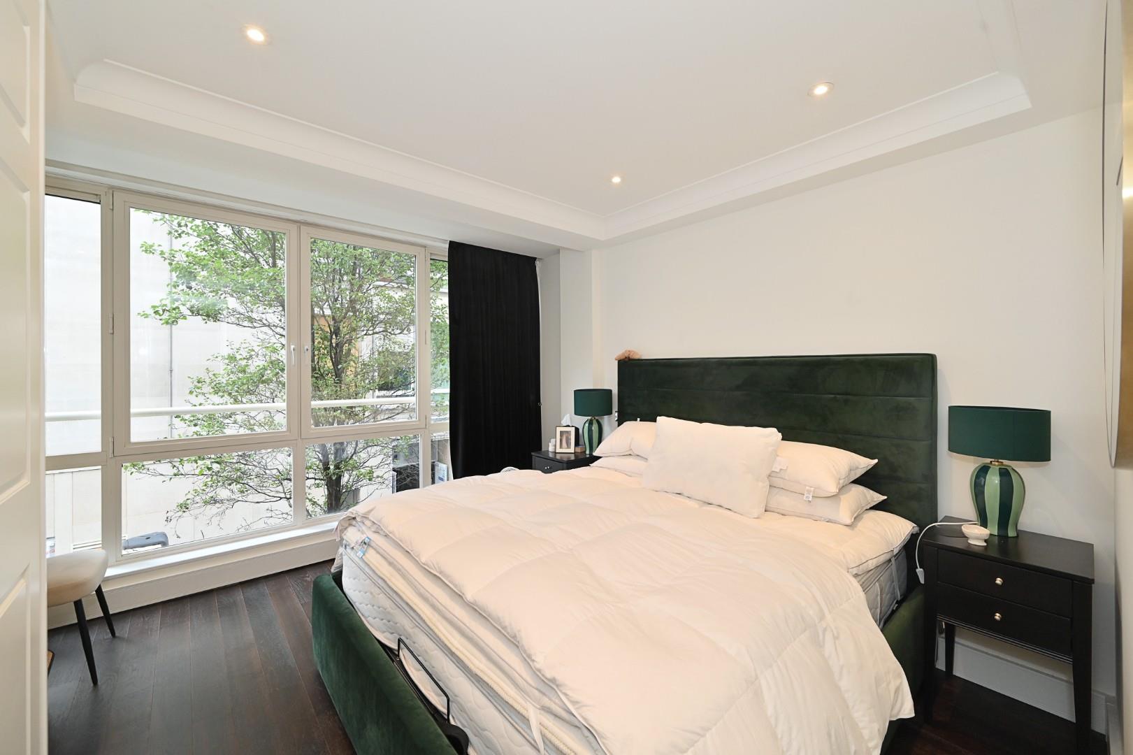 The Phoenix, 19 Barrett Street, Marylebone W1U