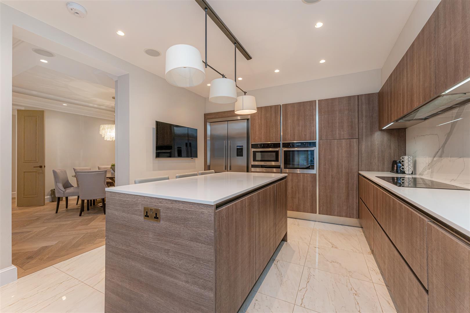 Cumberland Mansions, George Street, Marylebone W1H