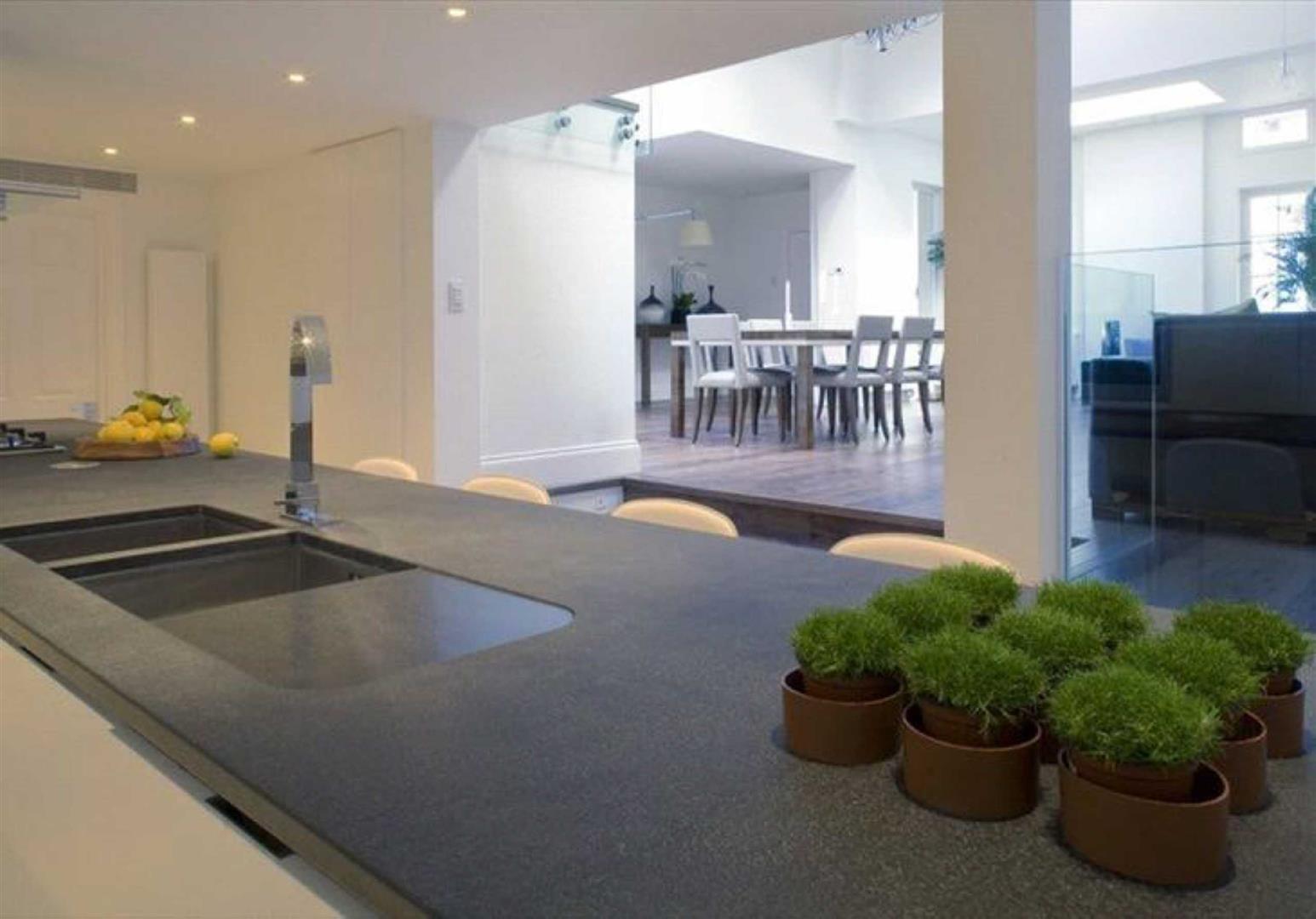 Freehold House Split Into Flats – Gloucester Place, Marylebone, W1U