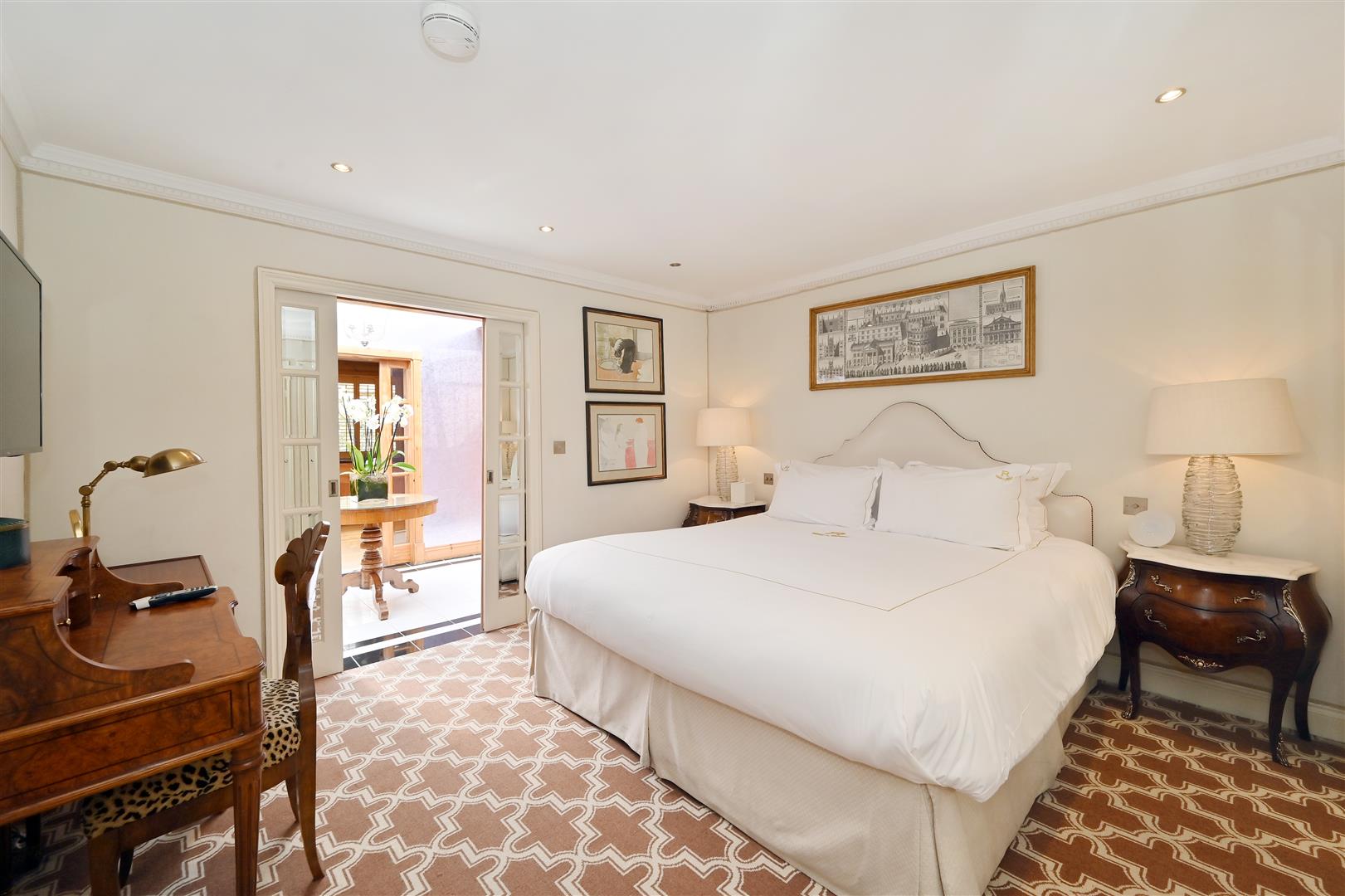 Buckingham Mews, 25 Catherine Place, London SW1E