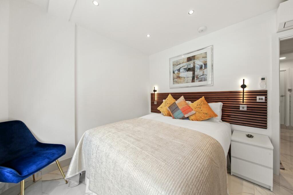 Great Cumberland Place, London