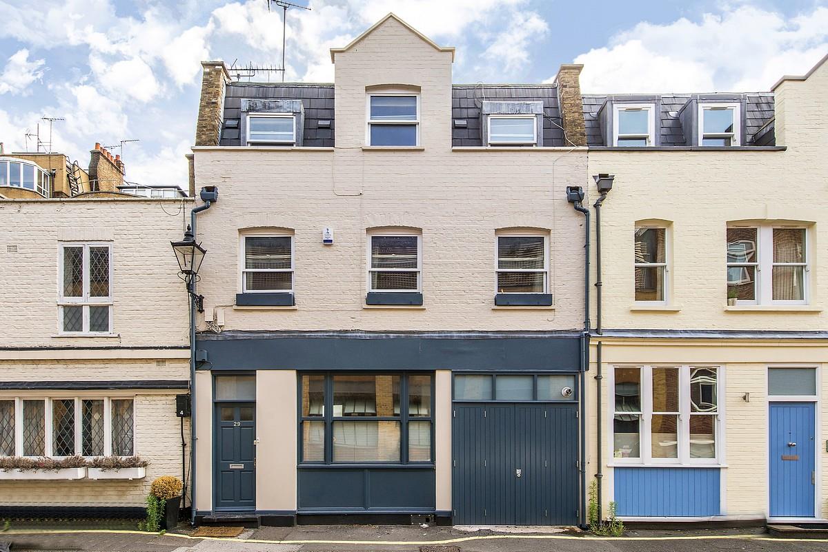 Devonshire Place Mews, Marylebone W1G