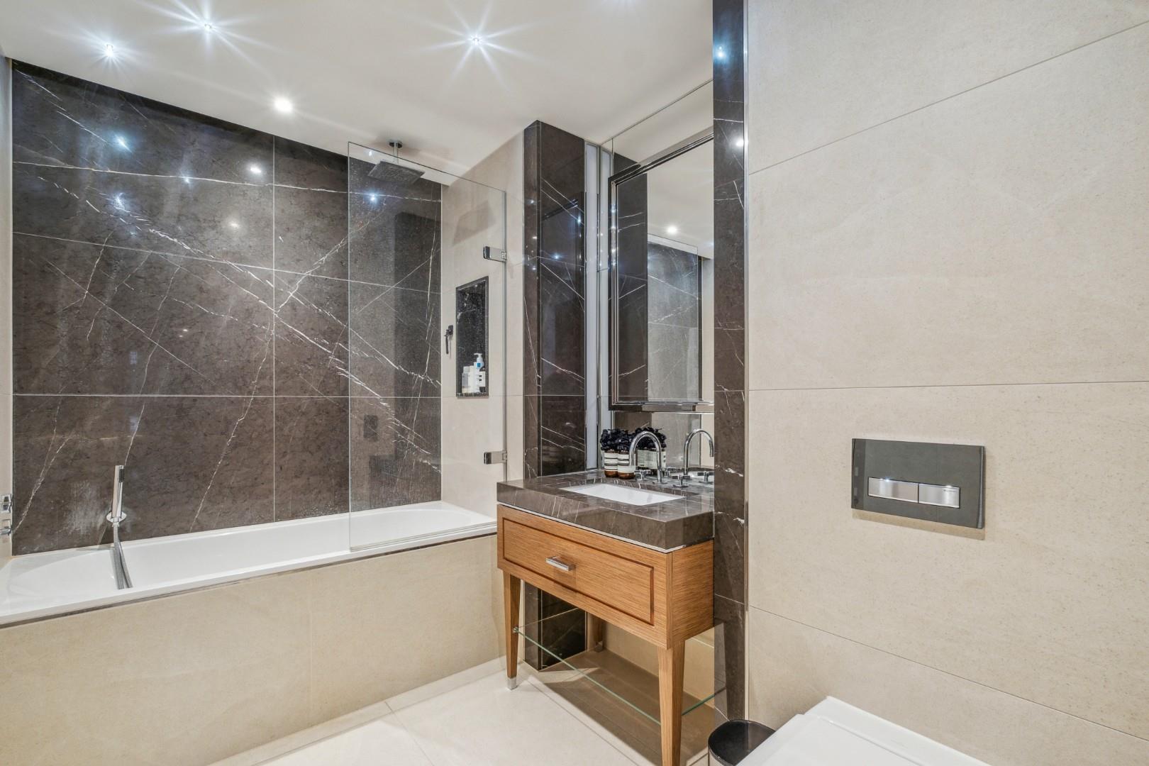 Savoy House, 190 Strand, London WC2