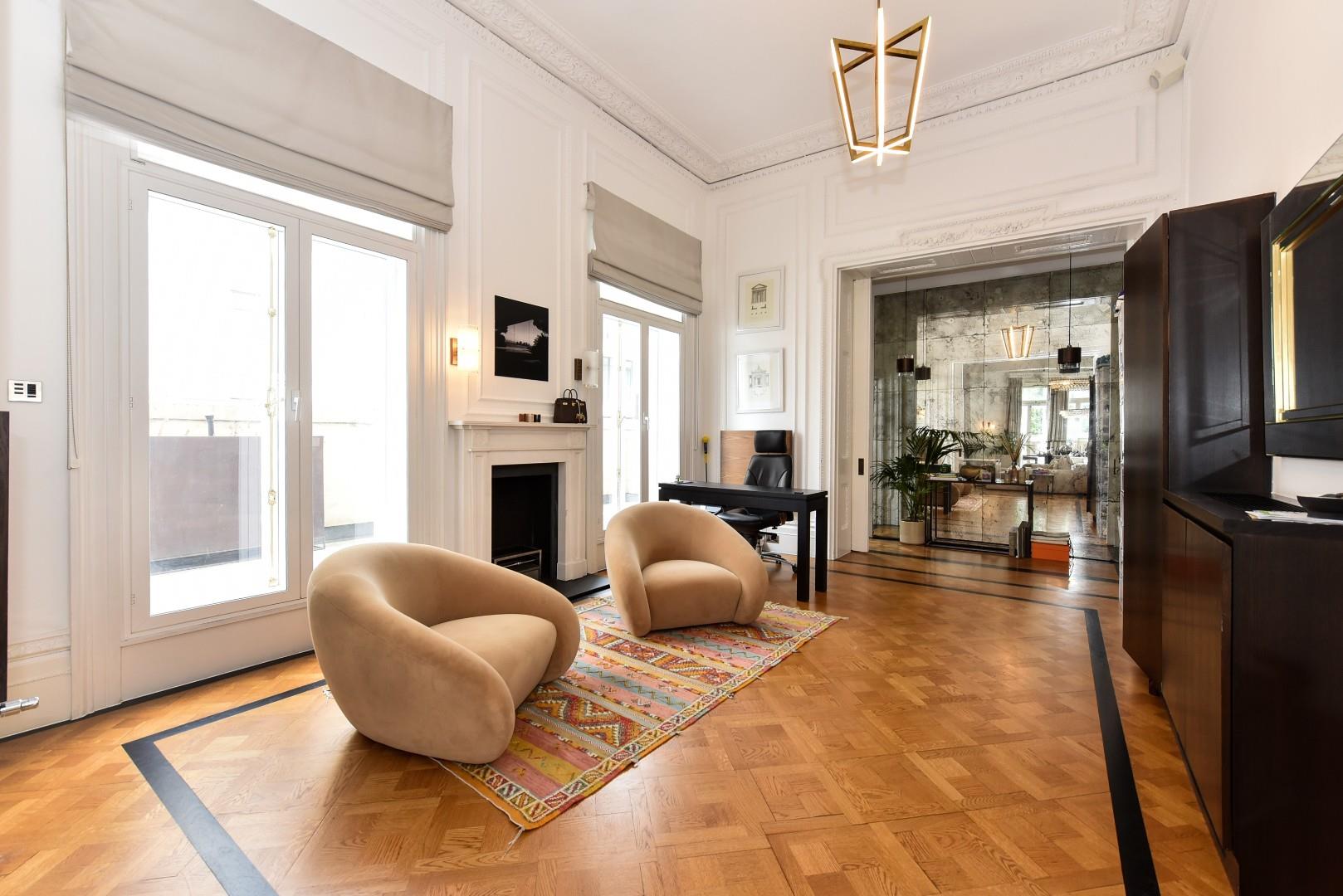 Crystal Suite, Park Lane, Mayfair W1K