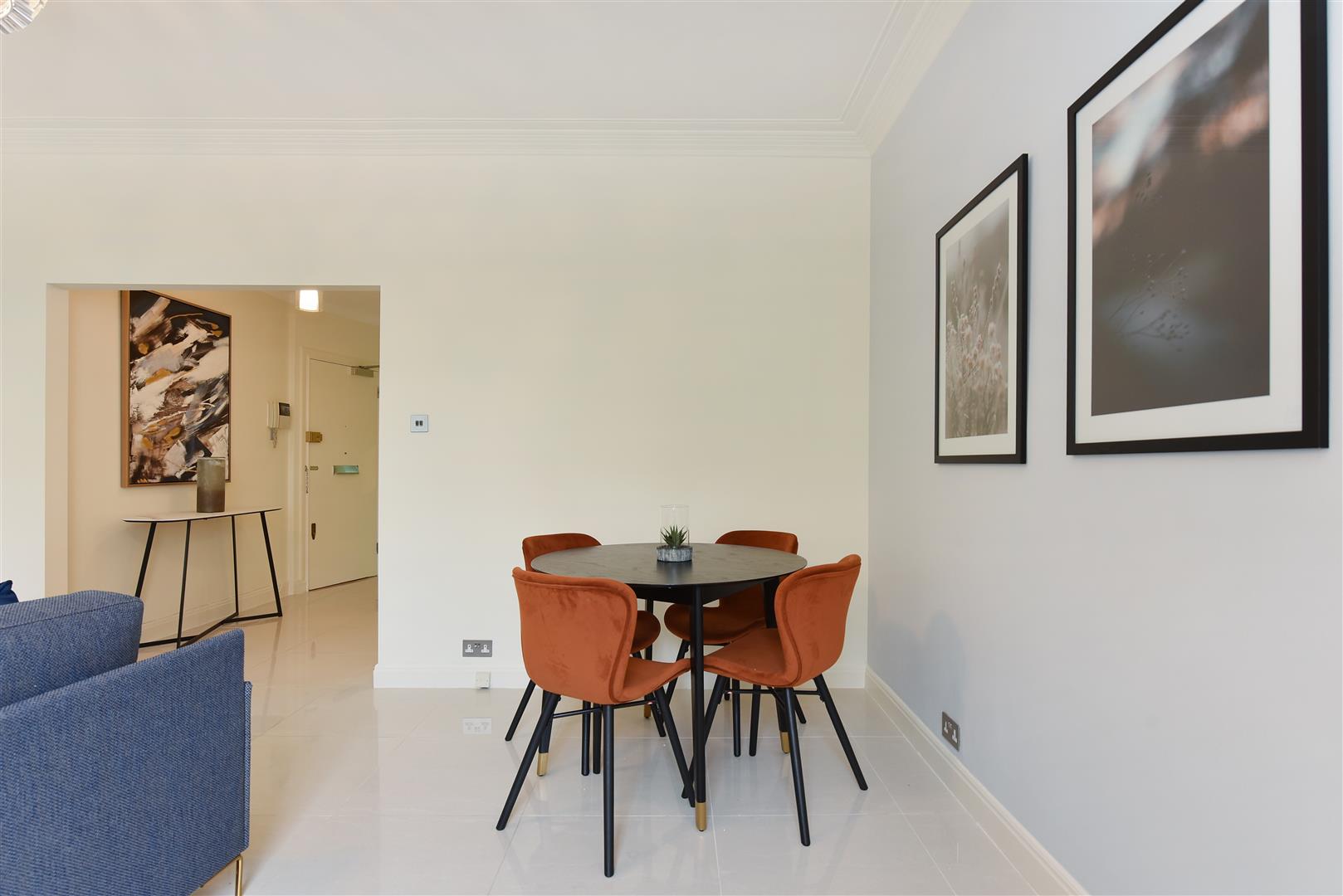 Lowndes Square, Belgravia, SW1X