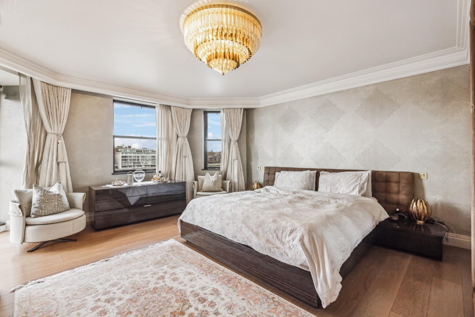Riverside Court, Nine Elms, SW8