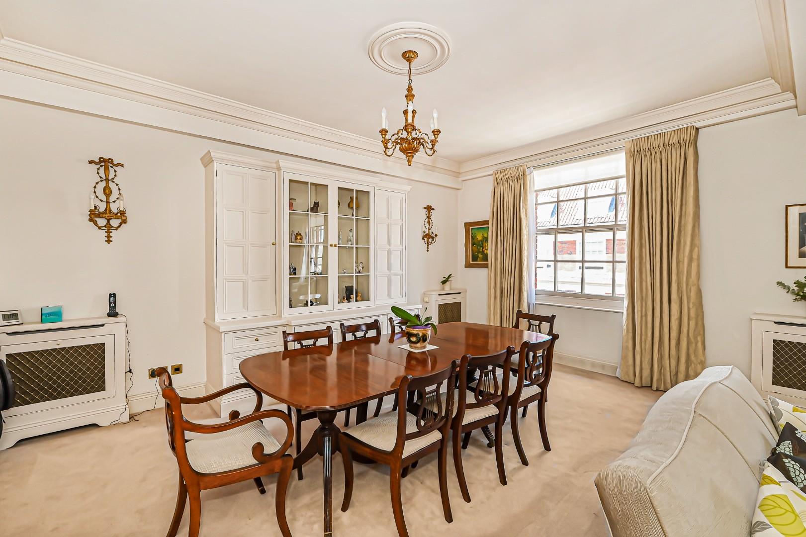 Bryanston Court I, George Street, Marylebone W1H