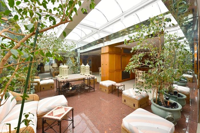 Fitzhardinge House, Portman Square, Marylebone, W1H