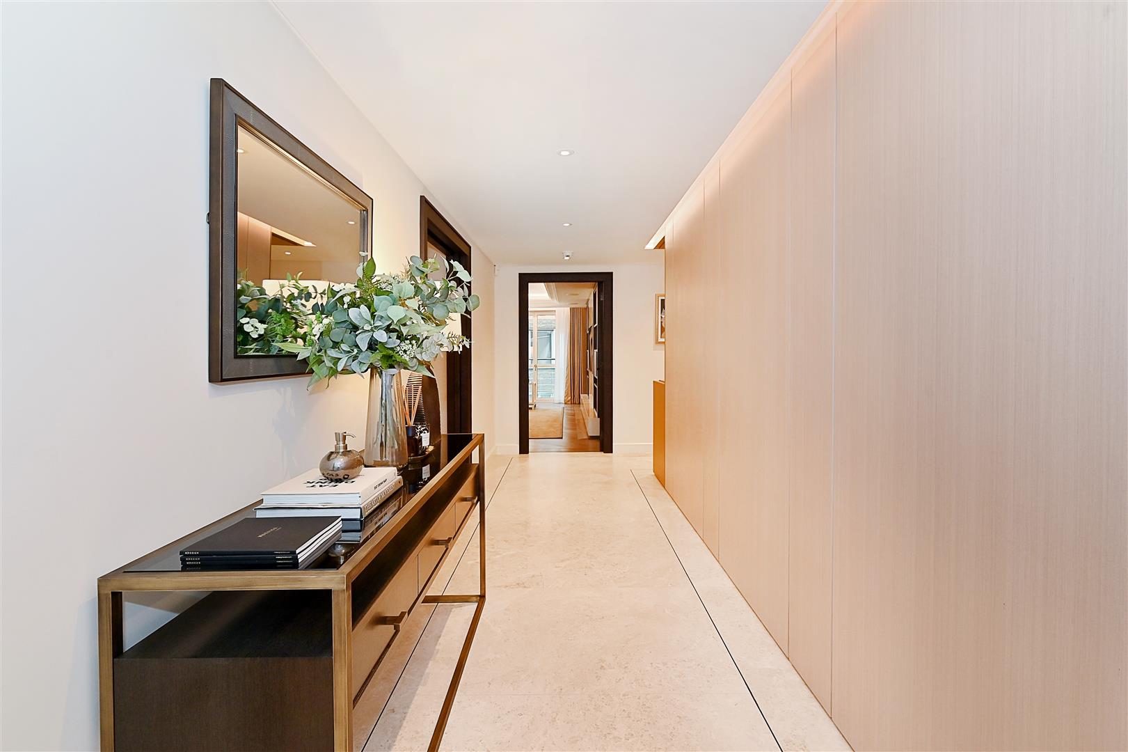 10 Lancelot Place, Knightsbridge SW7